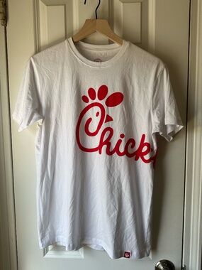 Chick-Fil-A Logo Limited Edition T-Shirt - Small